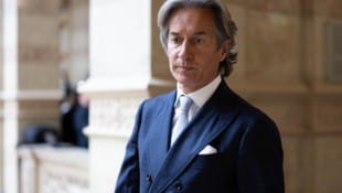 Karl-Heinz Grasser darf das Gefängnis Anfang Jänner verlassen und bekommt die Fußfessel.