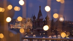 Derzeit sind die russischen Zentralbankgelder über EU-Sanktionsbeschlüsse eingefroren, die alle ...