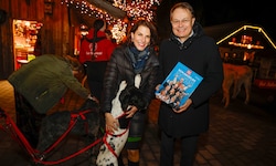 Große Schlagzeilenparty: Landeshauptfrau Karoline Edtstadler und Spar-Aufsichtsratschef Gerhard ...