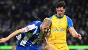 AFP/MIGUEL RIOPA Felix Bacher, hier gegen den FC Porto, spielte seit dem 9. November 2024 jedes Spiel für Estoril ...