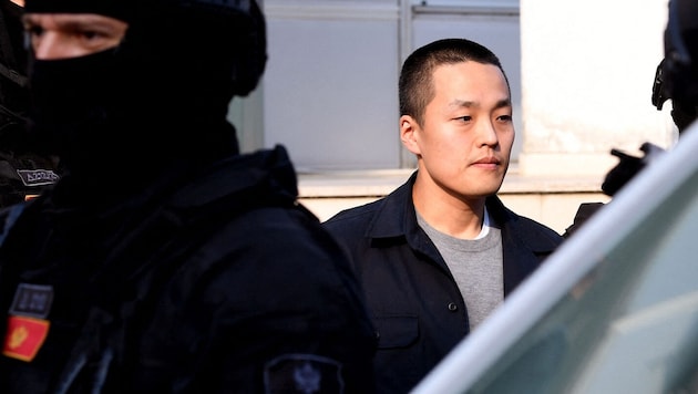 Do Kwon im März 2024 beim Verlassen eines Gerichts in Montenegro