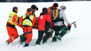 Michelle Gisin ist nach ihrem Trainingssturz am Donnerstag in St. Moritz erfolgreich operiert ...