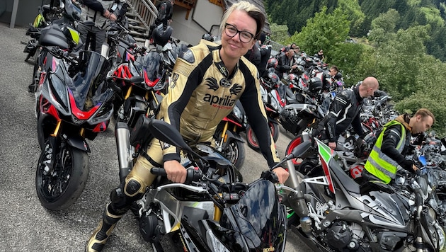 Motorrad-Lederkombi nach Maß von MeinWunschLeder e.U.: individuelle Passform, höchste ...