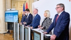 v.l. Generaldirektor für die öffentliche Sicherheit, Franz Ruf, Douglas Hoyos (NEOS), ...