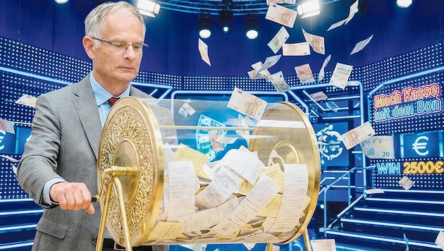 Finance Minister Marterbauer wants to give away 2500 euros each month to 100 winners.