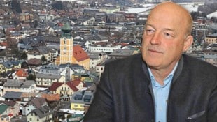 Listen-Bürgermeister Hermann Trinker beobachtet die Entwicklung in Schladming seit Jahren ...