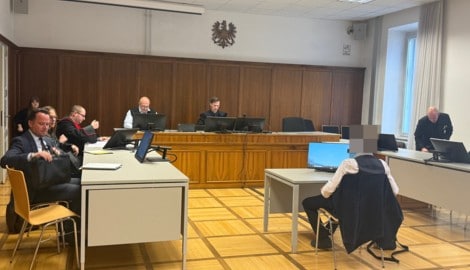 Ein 25-Jähriger hatte eine Beziehung mit einer 14-Jährigen und schwängerte ein nur etwas älteres ...