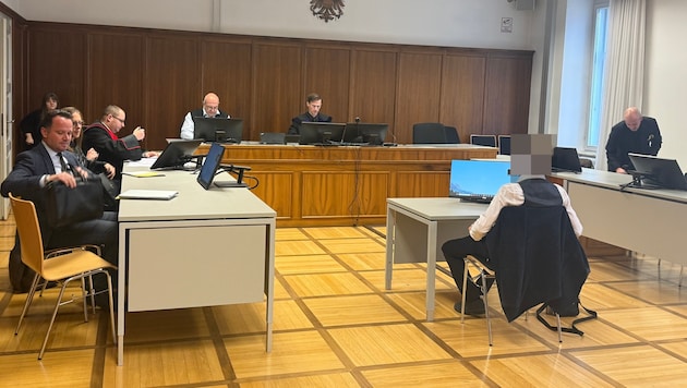 Ein 25-Jähriger hatte eine Beziehung mit einer 14-Jährigen und schwängerte ein nur etwas älteres ...