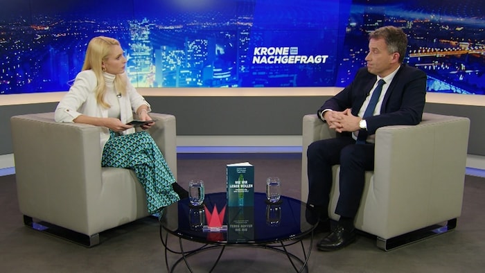 AMS-Chef Johannes Kopf im krone.tv-Interview mit Jana Pasching