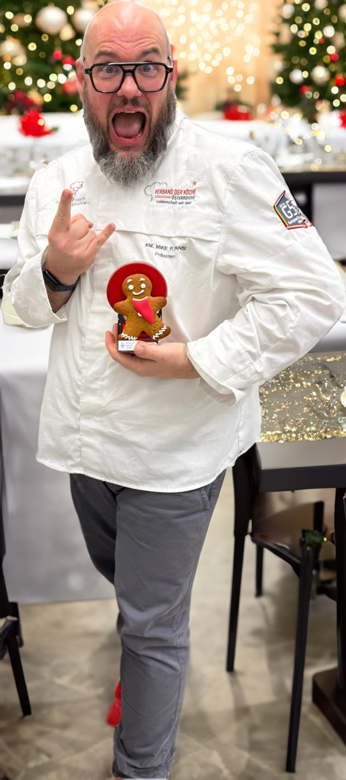 Mike P. Pansi: Das sieht doch mal nach einem echten Weihnachts-Fan aus!