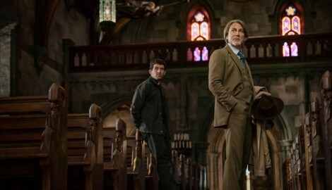 Ex-007 Daniel Craig löst in seiner neuen Paraderolle des Detektivs Benoit Blanc dieses Mal ...