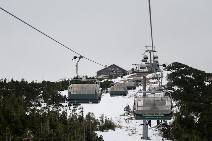 Bis zu 18.000 Personen können die Lifte heutzutage stündlich auf das Hochkar bringen.