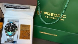 Die Ähnlichkeit mit teuren Rolex-Modellen ist auffällig.