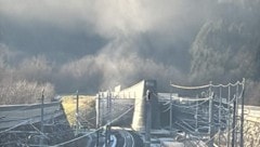 Am Freitag kurz nach 13.30 Uhr sorgte diese Staubwolke aus dem Tunnel für einen Einsatz.