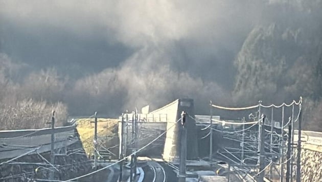 Shortly after 1.30 p.m. on Friday, this cloud of dust from the tunnel caused an incident.