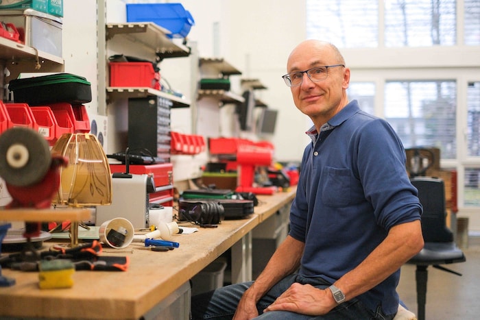 Franz (61) spricht bei der Jobsuche von Altersdiskriminierung.
