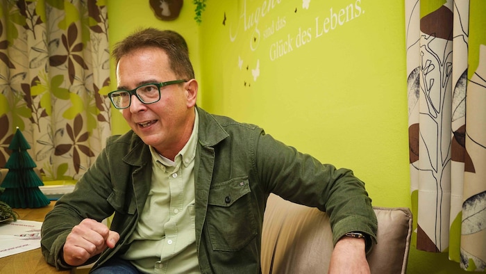 Der 54-jährige Priester überrascht mit ungewöhnlichen Ansätzen.