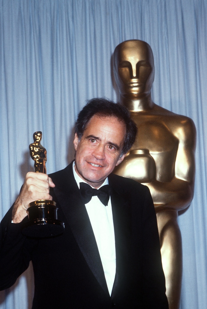 Cohn im Jahr 1985 mit dem Oscar, den er gewonnen hatte