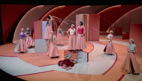 Szene aus den „Geschichten aus dem Wiener Wald“ im Volkstheater.