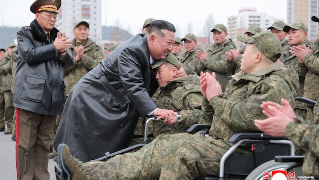 Kim Jong Un begrüßt Soldaten nach ihrer Rückkehr aus dem Ukraine-Krieg, in welchem sie für ...