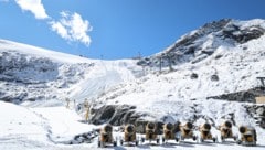 Die Urlauber erfüllten sich einen Traum und schliefen in Sölden auf einer Skipiste.