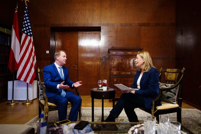 Im Interview mit Conny Bischofberger: Im Zimmer nebenan saßen 1961 Kennedy und Chruschtschwow.