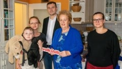 Für Martin und Mama Desi rufen die Volkshilfe und die Krone gemeinsam auf Herz und Geldbörsl zu ...