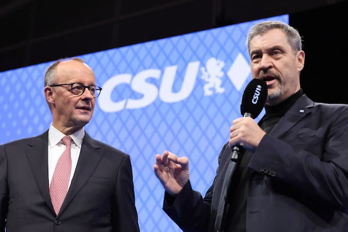 BUndeskanzler und CDU-Chef Friedrich Merz (li.) mit CSU-Chef Markus Söder