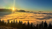 Nur wer das Glück hat, in höheren Lagen zu wohnen, kann herrlichen Sonnenschein genießen.