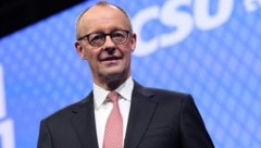 Deutschlands Kanzler Friedrich Merz (CDU) will Deutschland modernisieren, warnt aber auch davor, ...