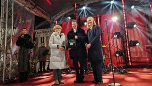 Bürgermeister Andreas Rabl (MItte) bei der Ehrung in Vilnius