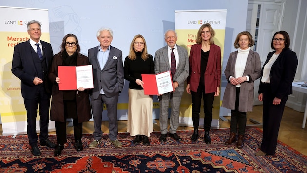 Die Preisträger des Menschenrechtspreises Kärnten wurden ausgezeichnet.