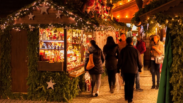In Niederbayern wurden fünf Männer festgenommen, die einen Anschlag auf einen Weihnachtsmarkt ...