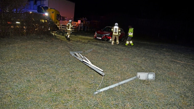 Der Lenker hinterließ eine Spur der Verwüstung.