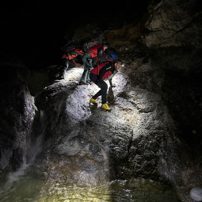 Spezialisten der Canyoning-Gruppe wurden alarmiert.