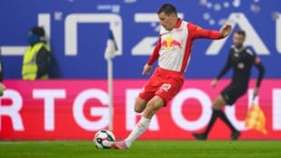 Auf Red Bull Salzburg (im Bild Stefan Lainer) wartet zum Kehraus der WAC. 