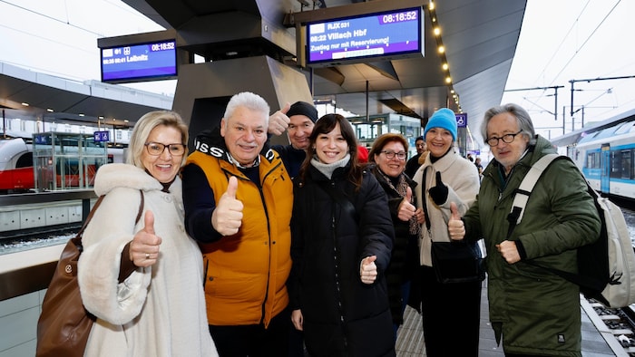 Für Martin Robosch (2. li.) ging es gemeinsam mit der Familie zum Geburtstagsfrühstück nach ...