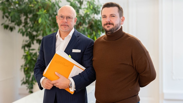 Anwalt Johannes Bügler (links) mit seinem Mandanten Alexander Köberl