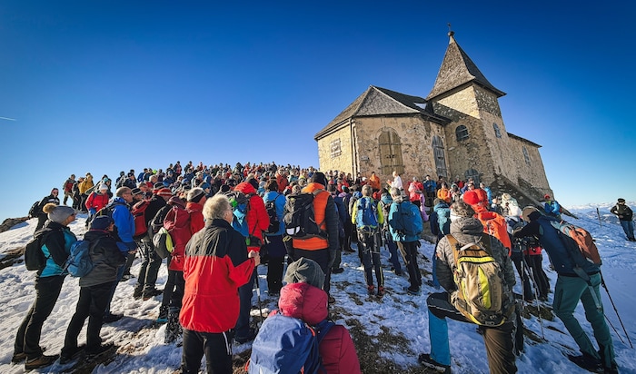 Ein besinnlicher Moment: Adventandacht bei der Deutschen Kirche.
