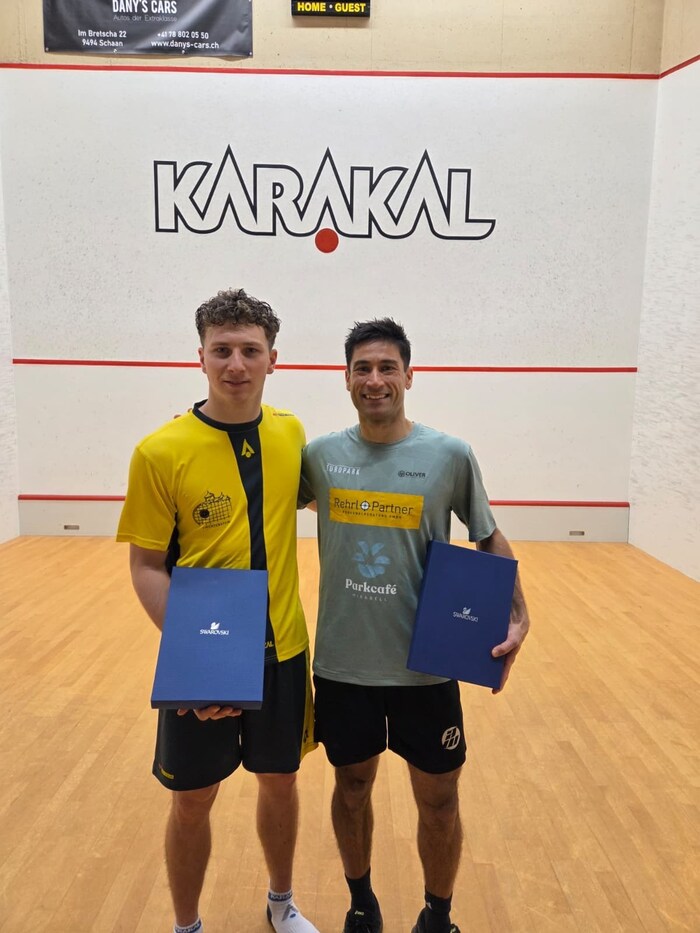 Die beiden Finalisten (Rehman rechts) konnten nach der Partie gemeinsam lachen.