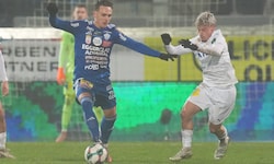 Der „Stein“ des Anstoßes: Lukas Fridrikas (links) 