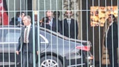 Der ukrainische Präsident Wolodymyr Selenskyj wurde von seinem deutschen Amtskollegen Friedrich ...