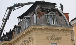 Das Dachgeschoß der Altstadtvilla an der Esplanade wurde beim Brand in der Nacht zum 7. November ...