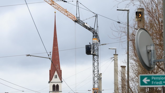Wohnbau in Gemeinden ist an viele Auflagen gebunden. Ob alle eingehalten werden, das bezweifelt ...