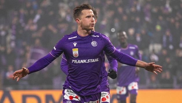 Johannes Eggestein celebrates his goal to make it 2-1 against champions Sturm Graz - it should ...