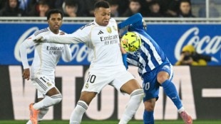 Kylian Mbappe (Mitte) hat für Real Madrid einen Treffer beigesteuert …