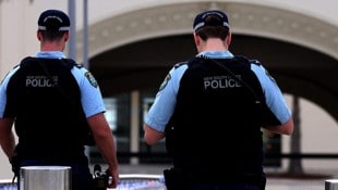 Polizisten am Tatort