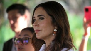 Schock nach antisemitischem Anschlag in Sydney! Die Königin spricht den Opfern ihr Beileid aus – ...