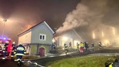 Insgesamt 81 Feuerwehrleute standen Montagfrüh in St. Anna im Einsatz.