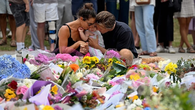 Nach dem Attentat wurden Blumen am Tatort in Sydney abgelegt.